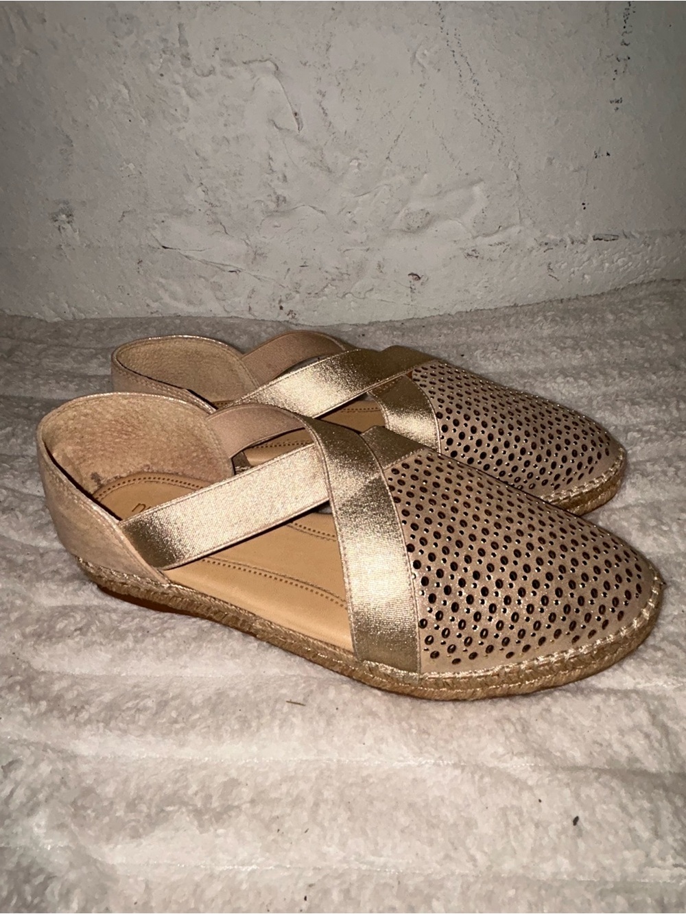 Nurture by Lamaze Metallic Gold Espadrille Flats with Crisscross Straps - Picture 4 of 10
